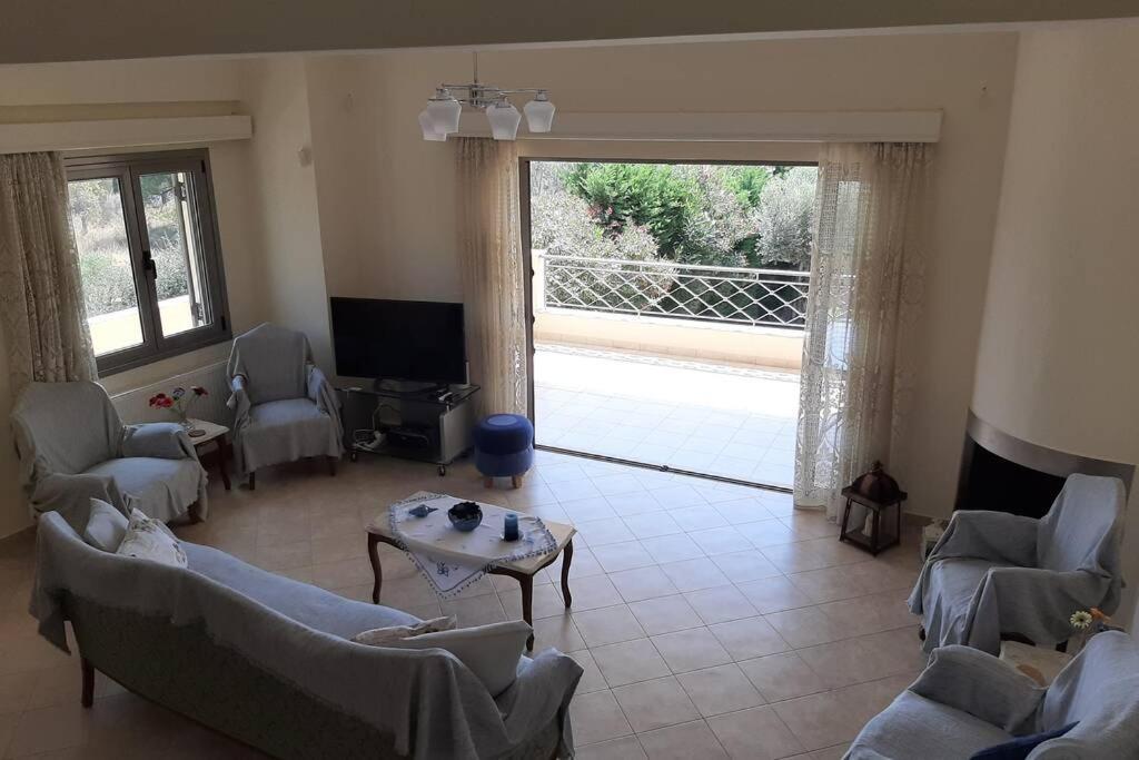 Seaside Villa Andronikos อมารินโธส ภายนอก รูปภาพ