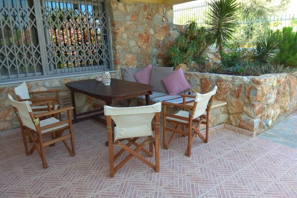 Seaside Villa Andronikos อมารินโธส ภายนอก รูปภาพ