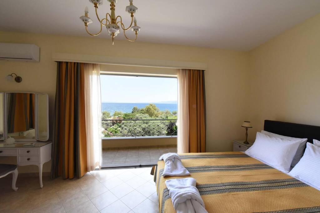 Seaside Villa Andronikos อมารินโธส ภายนอก รูปภาพ