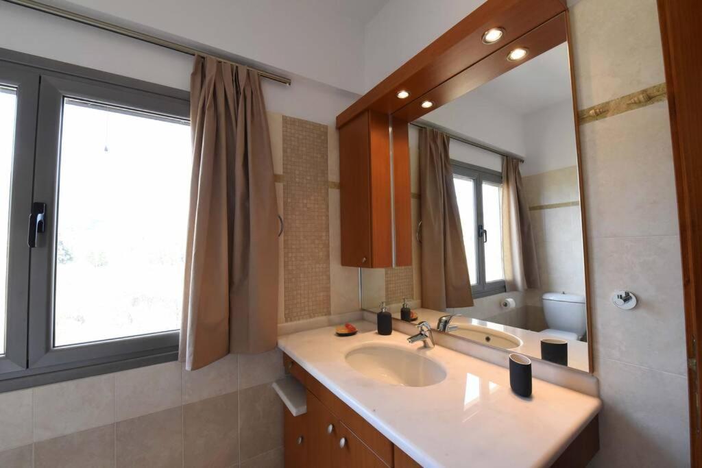 Seaside Villa Andronikos อมารินโธส ภายนอก รูปภาพ